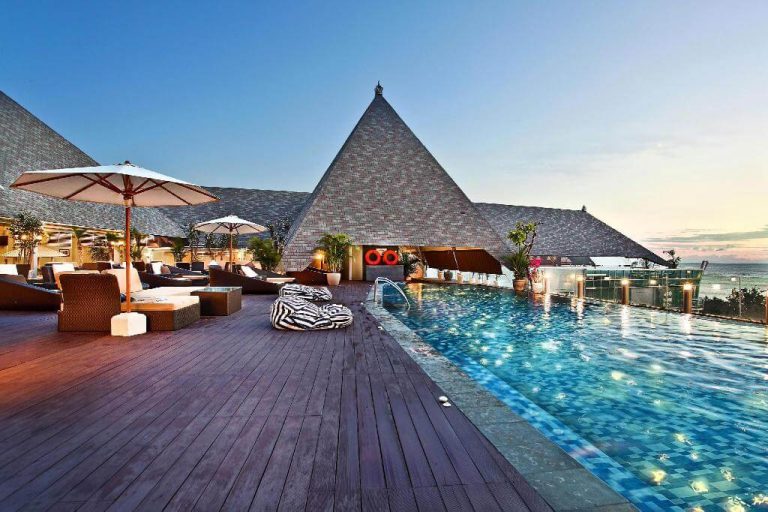 Hotel di Kuta Bali Dekat Pantai