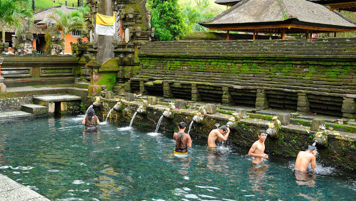 wisata pura di Bali